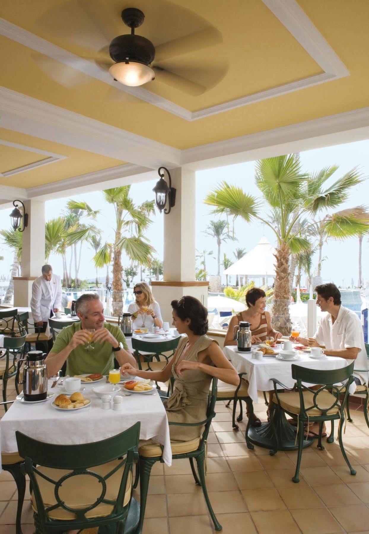 Riu Palace Tres Islas 코라레호 외부 사진